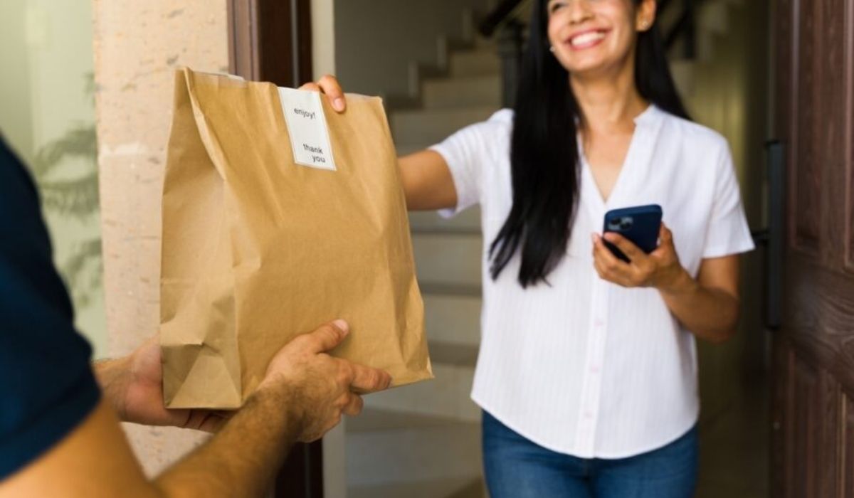 Ministry issues guidelines for delivery app services in Qatar